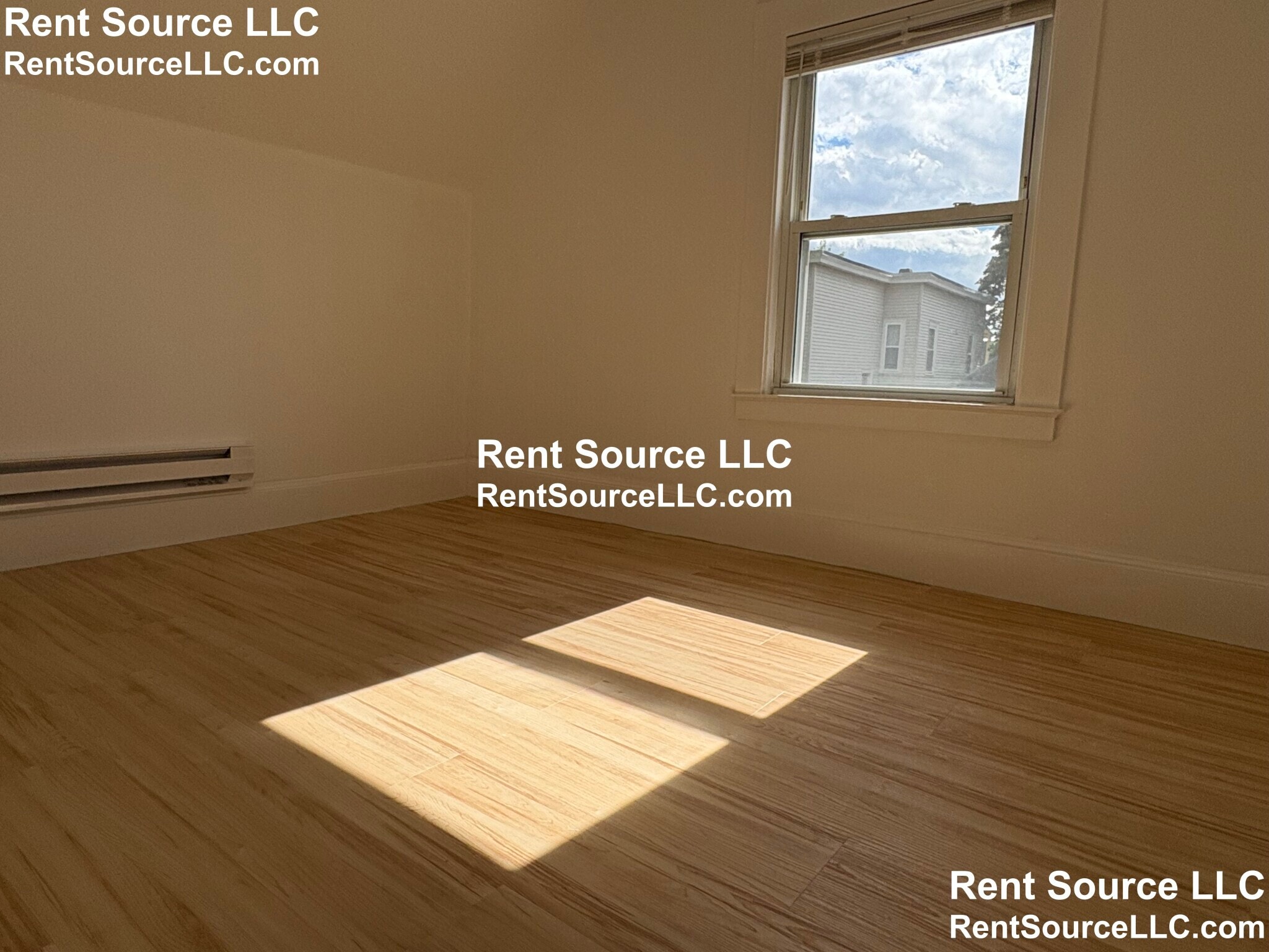 Building Photo - 9-11 Knapp St. Unit 3
