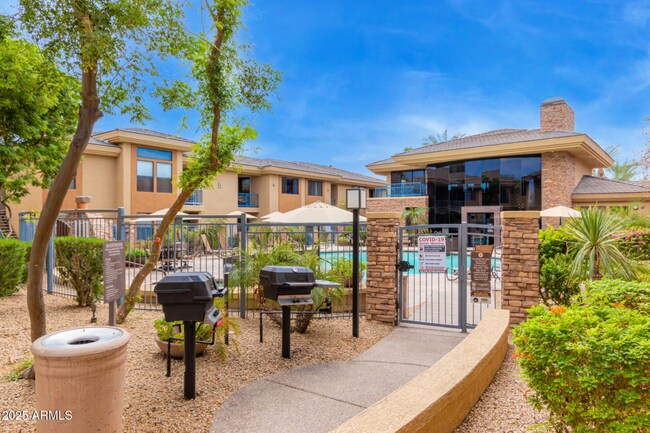 Building Photo - 6900 E Princess Dr