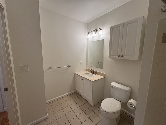 Building Photo - 1 Cityview Ln