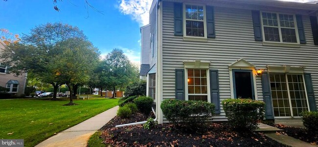 Building Photo - 69 Cheverny Ct
