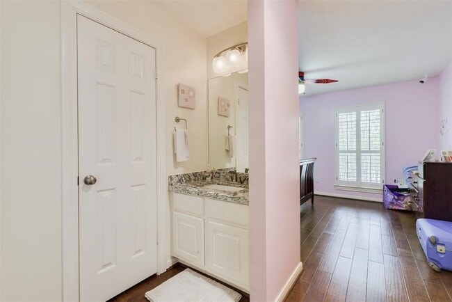 Building Photo - 14103 Heatherhill Pl