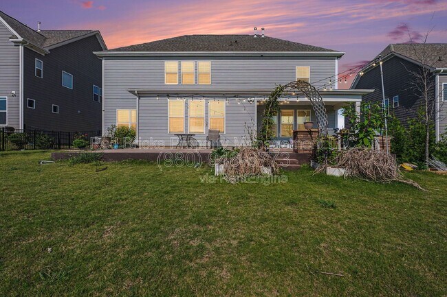 Building Photo - 13126 Chopin Ridge Rd
