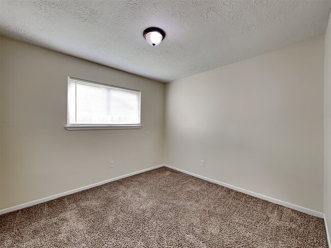 Building Photo - 14114 Fleur De Lis Blvd