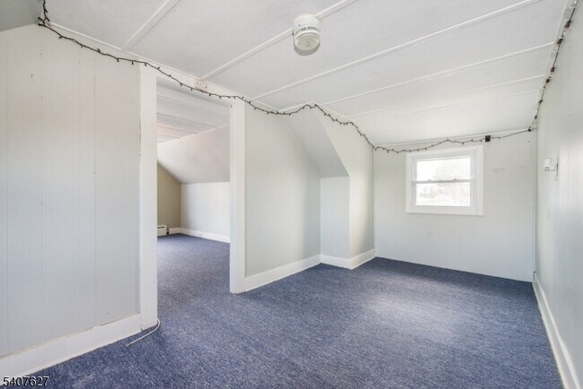 Building Photo - 106 Sadler Rd