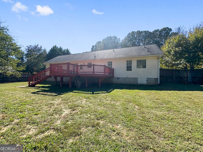 Building Photo - 877 City Pond Rd