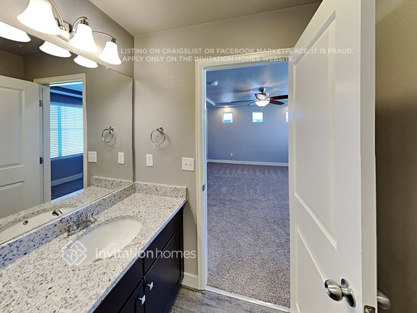 Building Photo - 9234 Castle Oaks Dr