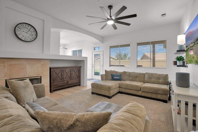 Building Photo - 45180 Debbie Dr