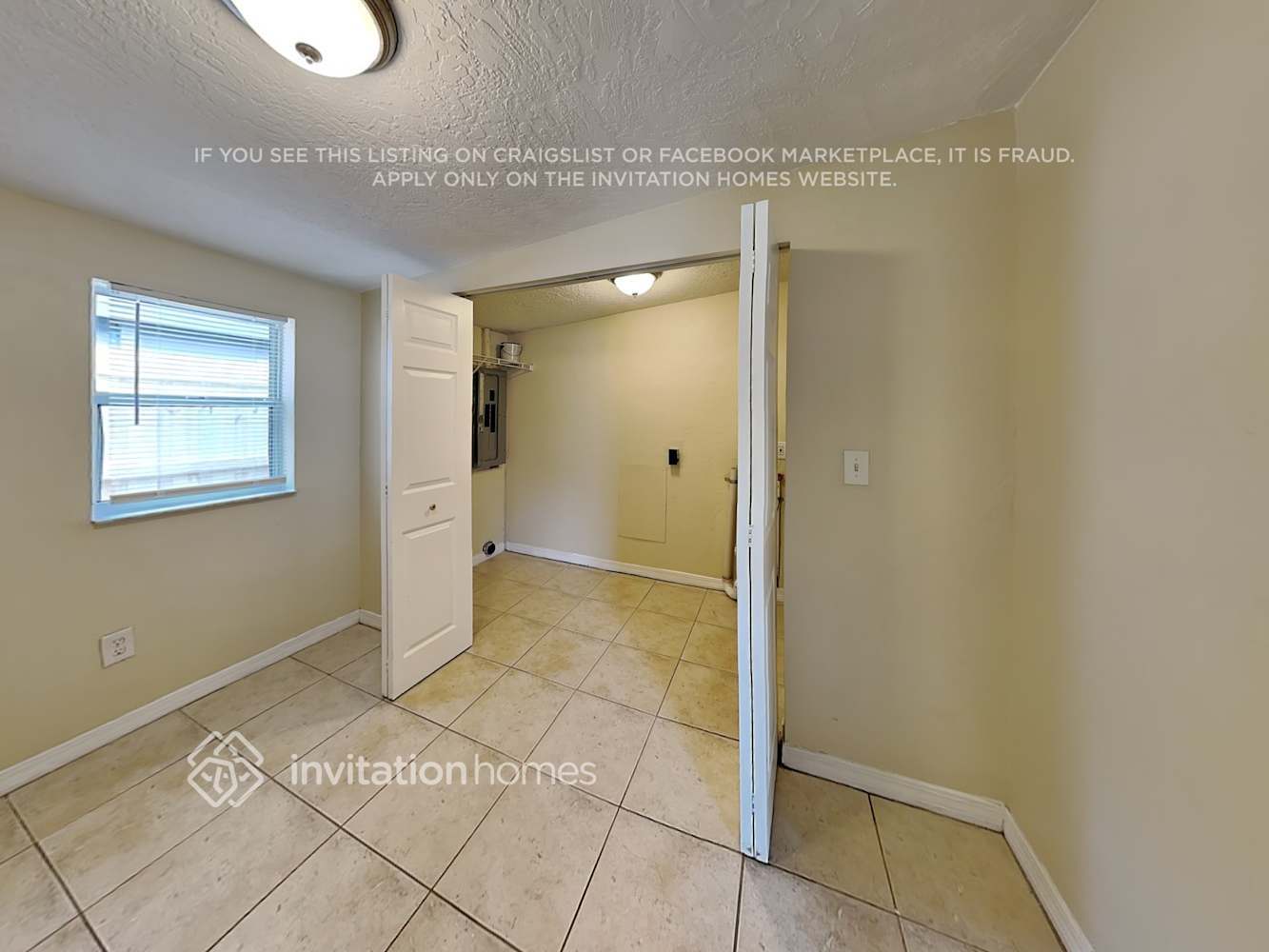 Building Photo - 15149 Harding Ave