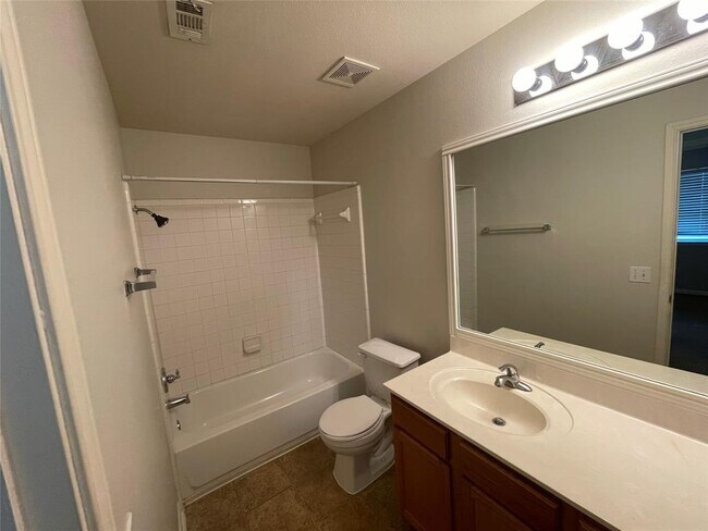 Building Photo - 118 Fistral Dr