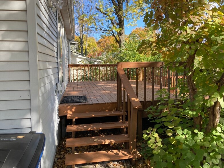 Building Photo - 223 Gibson St