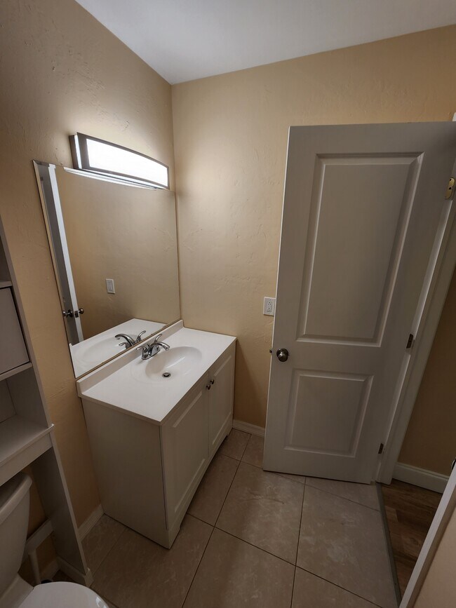 Building Photo - 7206 Cypress Dr
