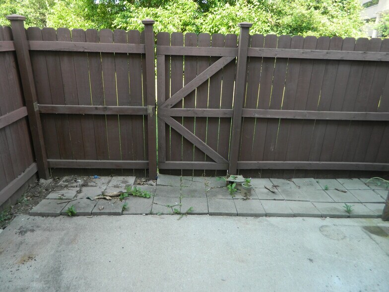 Fenced Back Patio wth Gate - 7400 Chaparral Rd