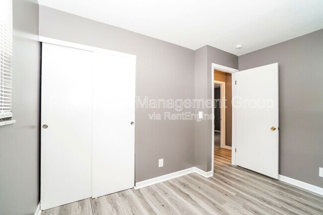 Building Photo - 1422 Weldon Ave