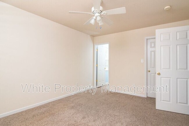 Building Photo - 2836 Oasis Ln