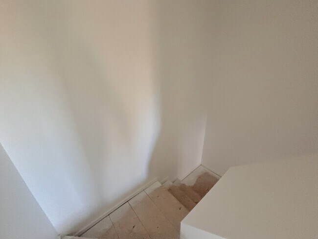 Building Photo - 361 W 400 S