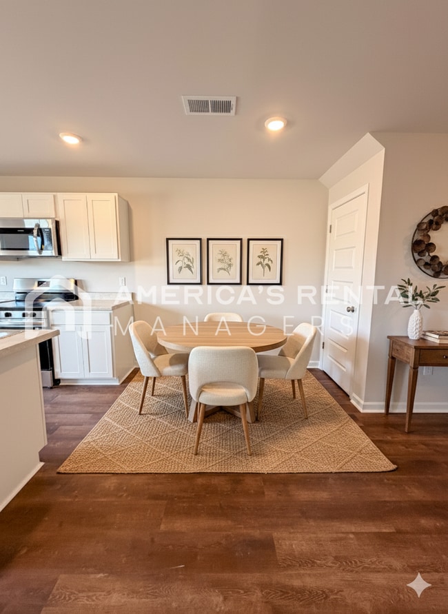 Building Photo - Modern Two Story Living in Lincoln, AL!