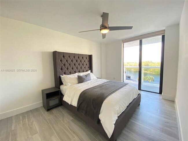 Building Photo - 20515 E Country Club Dr