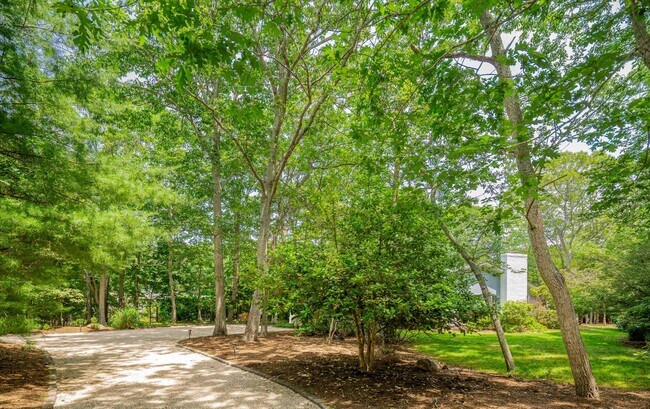 Building Photo - 25 High Point Rd