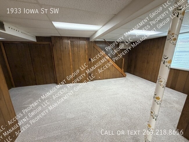 Building Photo - 1933 Iowa St SW