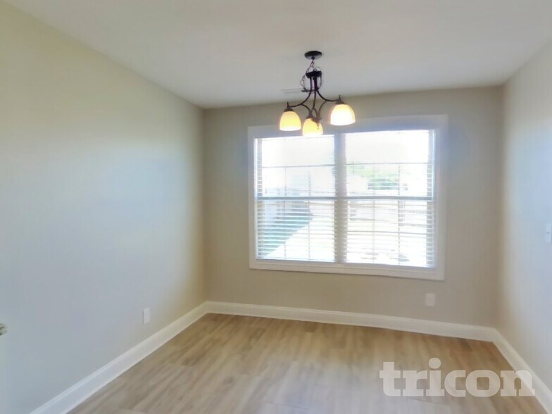 Building Photo - 1041 Charles Thomas Dr