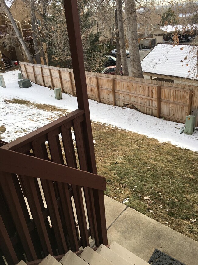 Building Photo - Darling 3 bedroom, 3 bath Louisville Townhome Available June 7