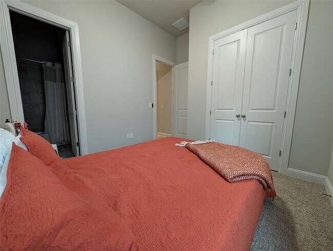 Building Photo - 125 Whistling Willow Dr