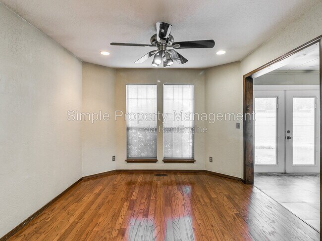 Building Photo - 3837 Sunward Cir