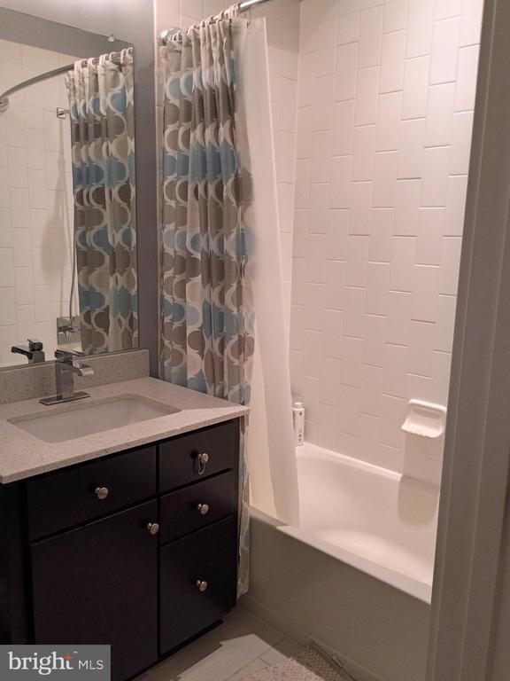 Building Photo - 3113 Sundrops Ct