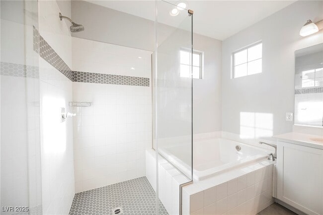 Building Photo - 27 Santo Mio Ct