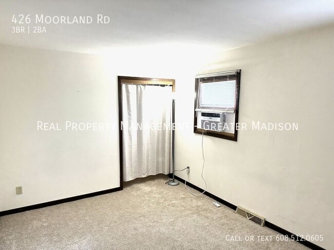 Building Photo - 426 Moorland Rd