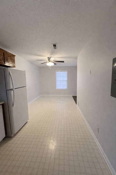 Building Photo - 112 Ballygar St