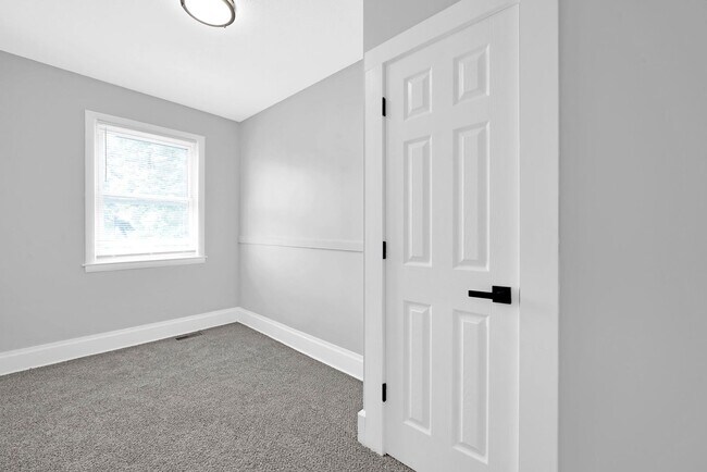 Building Photo - 342-344 East Morrill Avenue