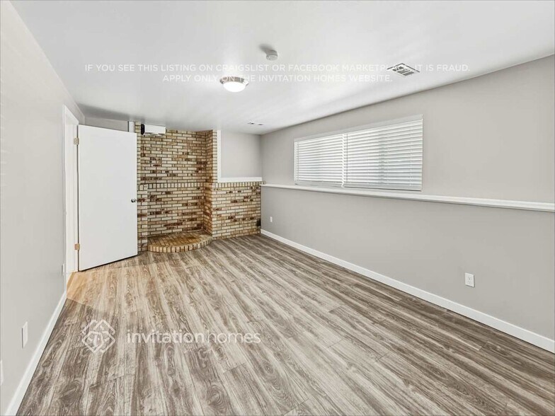 Building Photo - 2611 Castle Oaks Cir