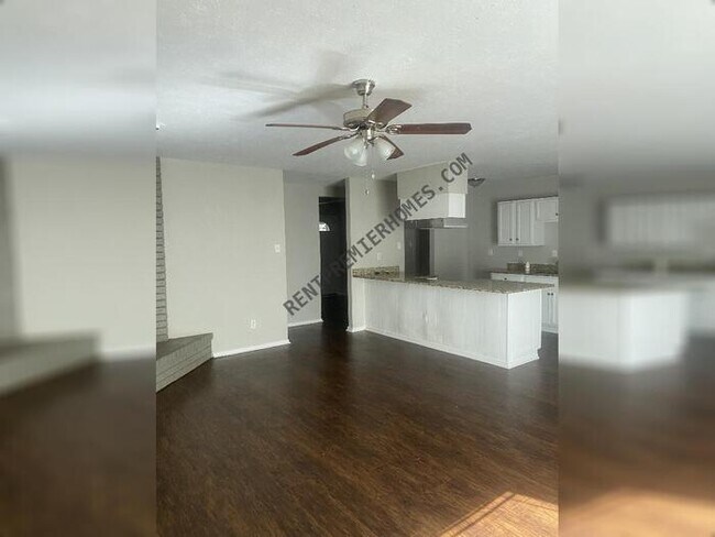 Building Photo - 7124 Nutmeg Ln