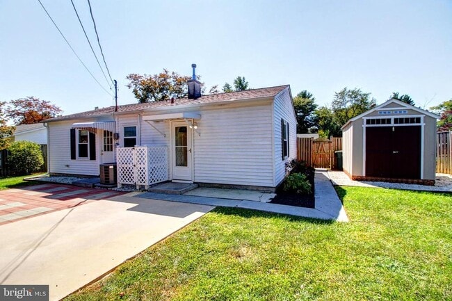 Building Photo - 435 Carrollton Dr