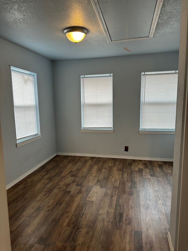 Building Photo - 1416 N Jackson St