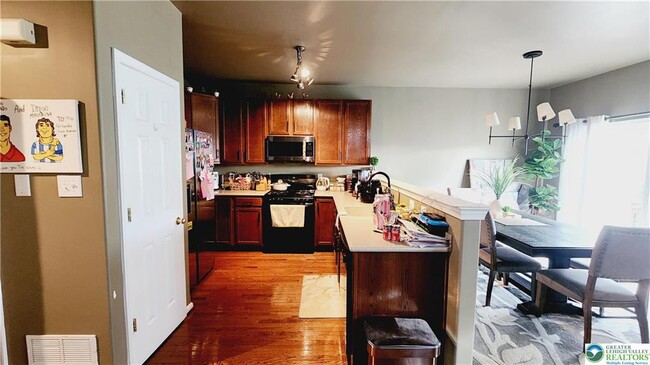 Building Photo - 1140 Tudor Dr