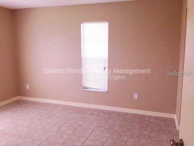 Building Photo - 1330 W Fowler Dr