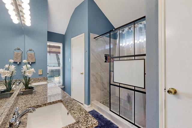 Building Photo - 821 Parkwest Blvd