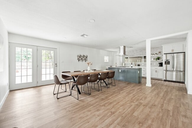 Building Photo - 4252 McComas Rd