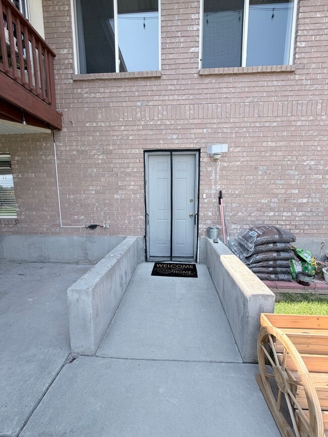 Building Photo - 10177 S Silver Streak Dr