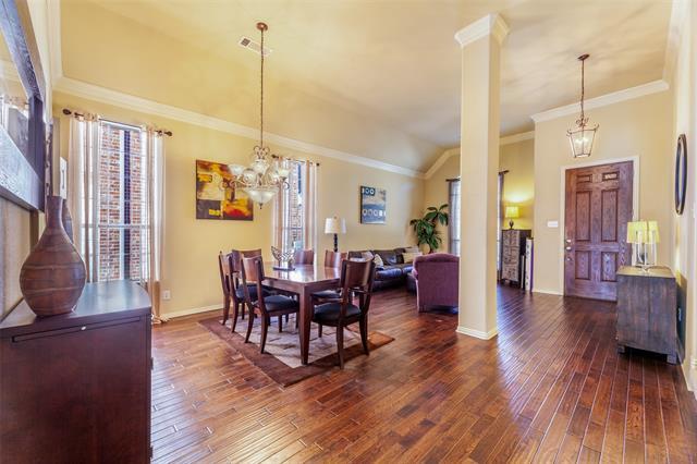 Building Photo - 920 Fannin Dr