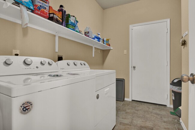 Laundry/Mud Room - 9020 Misty Pine Dr