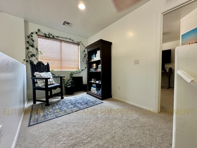 Building Photo - 10582 S Margie Pl