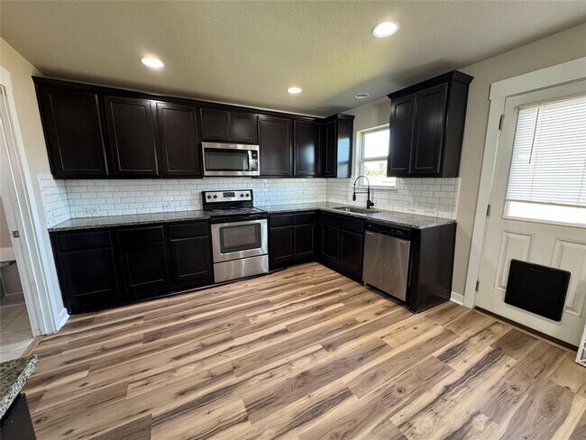 Building Photo - 249 Trellis Blvd