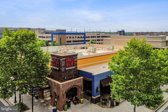 Building Photo - 44766 Tiverton Sq