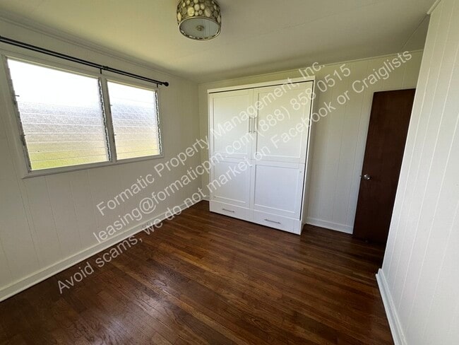 Building Photo - Charming 3-Bedroom Pet-Friendly Home with ...