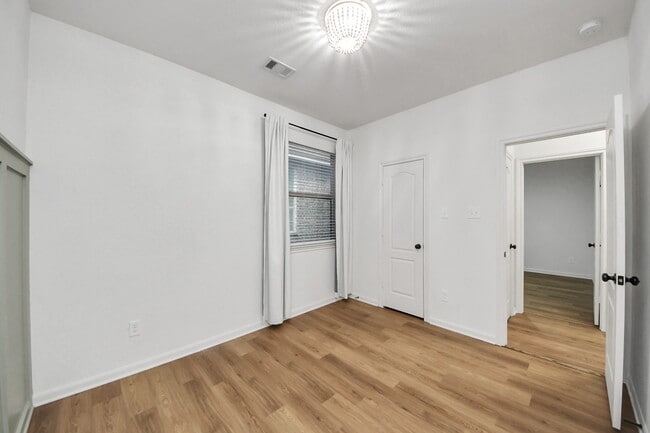 Building Photo - 17010 Upper Ridge Ln