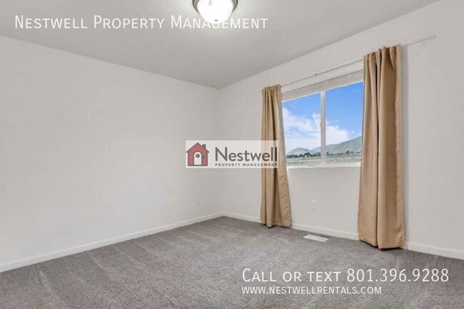 Building Photo - 1836 N Willet Dr