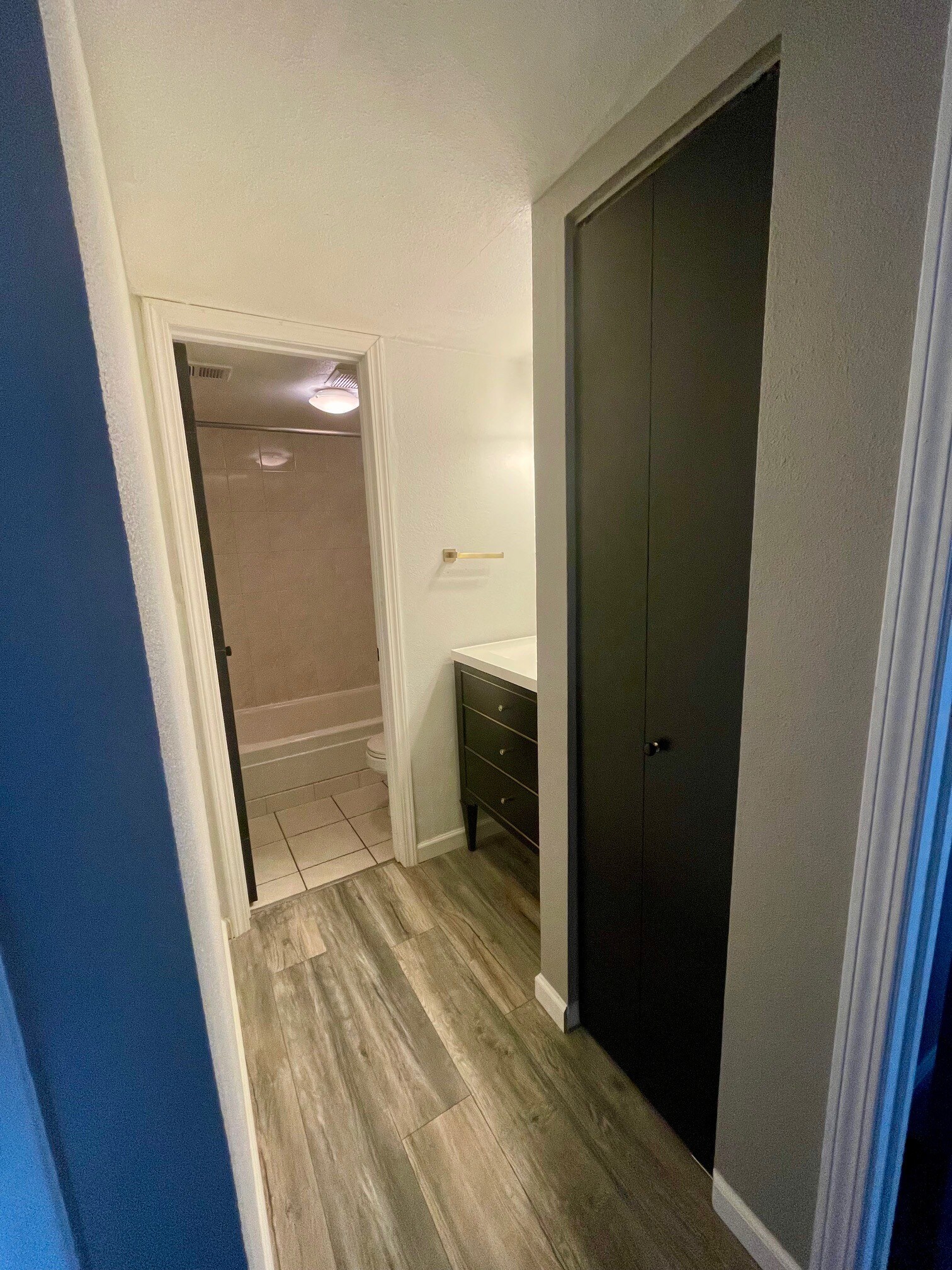 Building Photo - 7395 E Eastman Ave